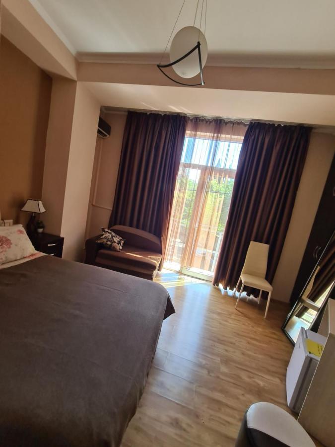 Shatell Tbilisi Luaran gambar
