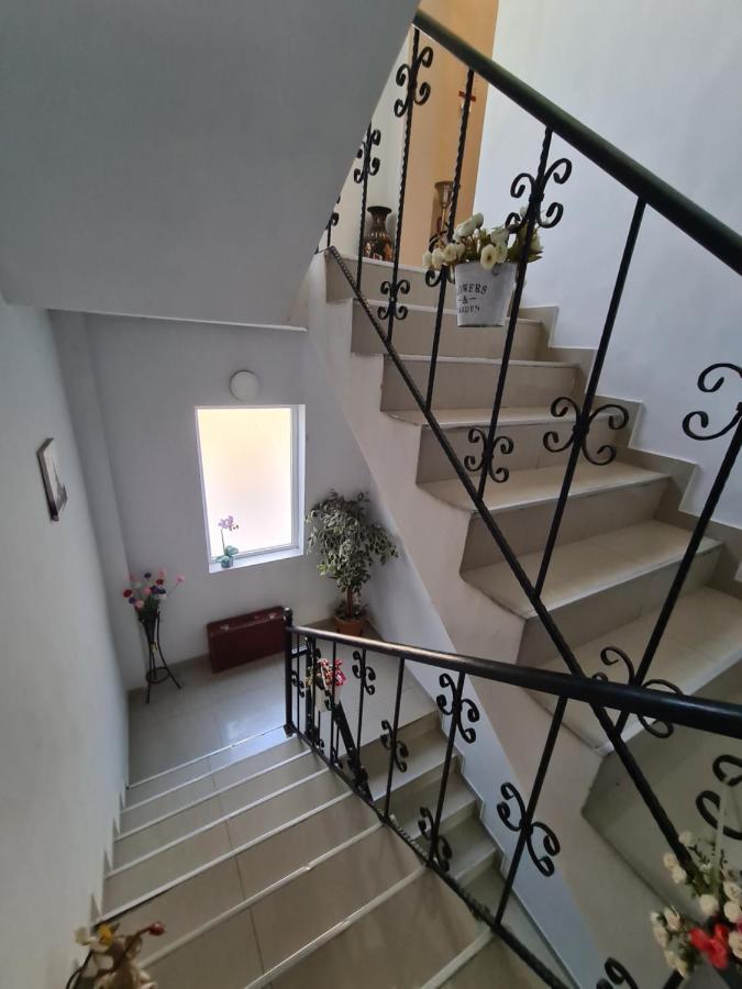 Shatell Tbilisi Luaran gambar