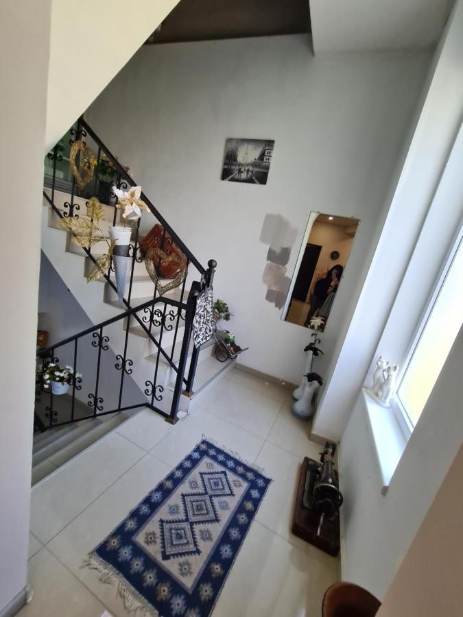 Shatell Tbilisi Luaran gambar