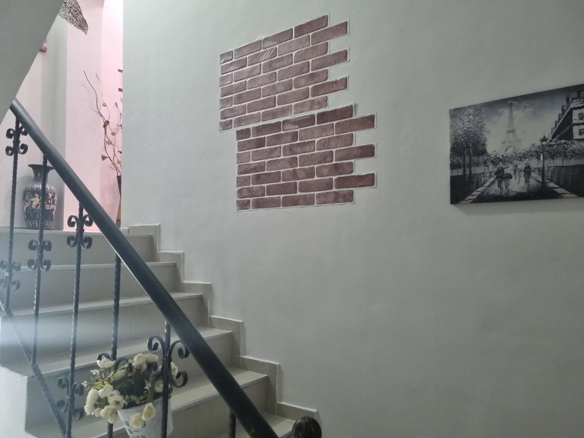 Shatell Tbilisi Luaran gambar